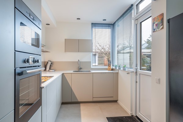 Medium property photo - Poolsterstraat 12, 2402 BL Alphen aan den Rijn